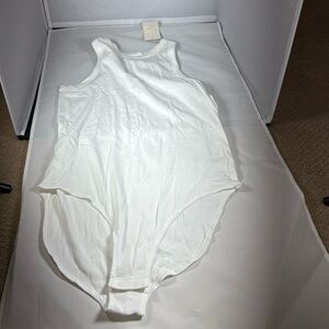 White body suit, size xl. Brand new.